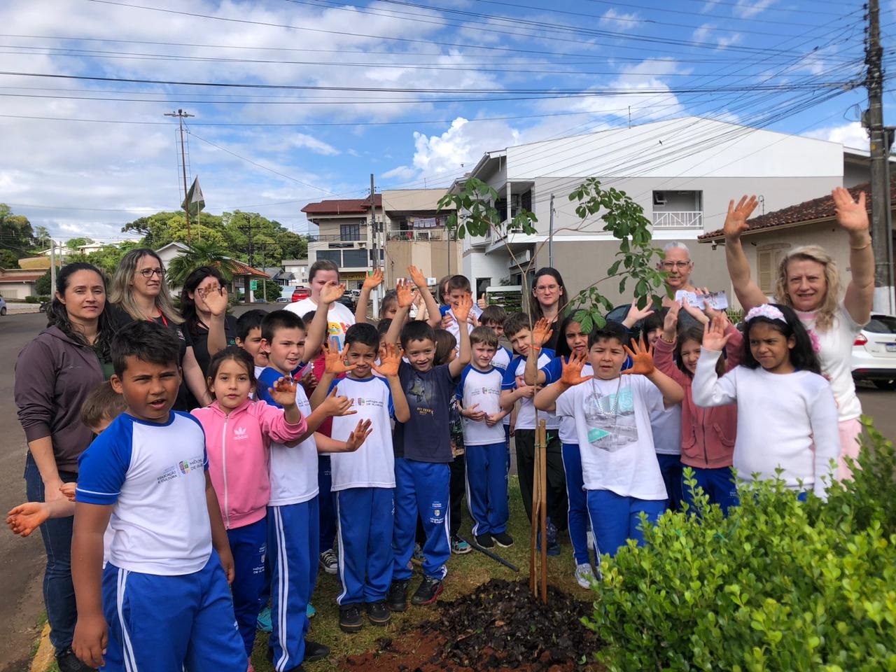Educação Fiscal transforma alunos em agentes de cidadania em Maximiliano de Almeida