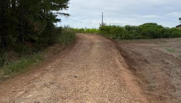 Manuten��o das estradas do interior segue como prioridade em Maximiliano de Almeida