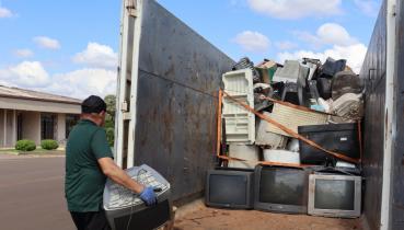 Coleta de lixo eletr�nico em Maximiliano de Almeida